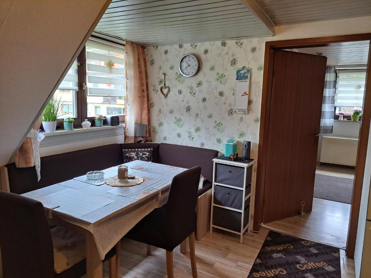 Ferienwohnung Sonja Mit Garten Und Freisitz Steinwiesen Bagian luar foto
