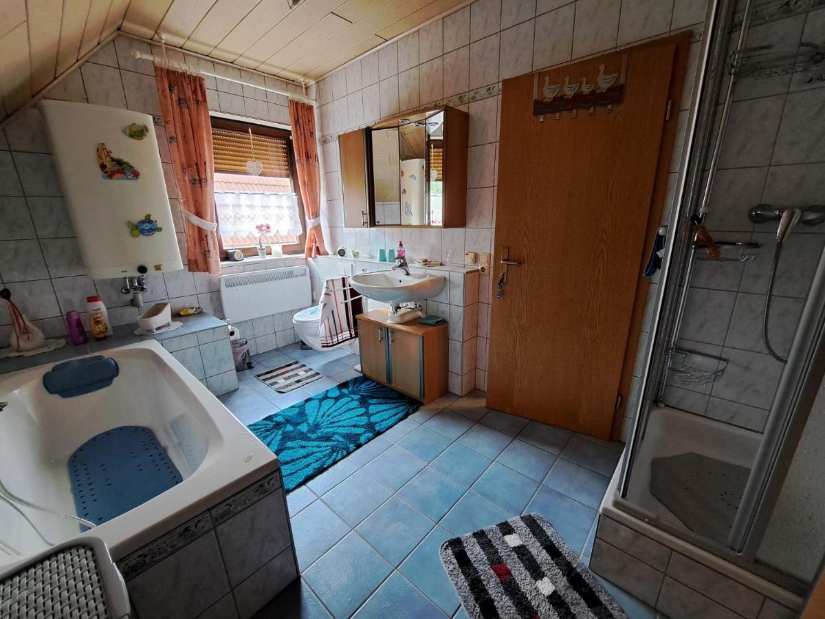 Ferienwohnung Sonja Mit Garten Und Freisitz Steinwiesen Bagian luar foto